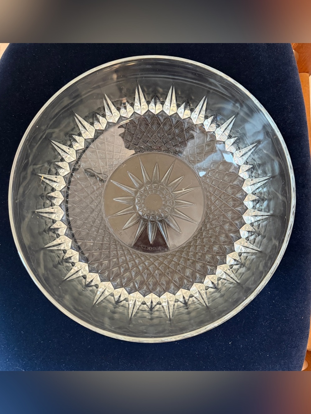 Vtg Arcoroc France "Diamant" Clear Pressed Glass Bowl Sunburst 9” Bowl